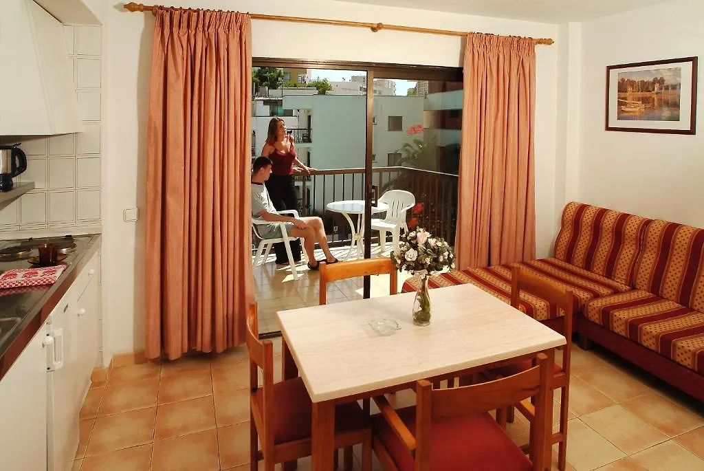 Отель Intertur Apartamentos Waikiki Пальма Нова